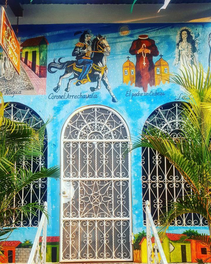 Hostal Leyendas Leon Exterior photo